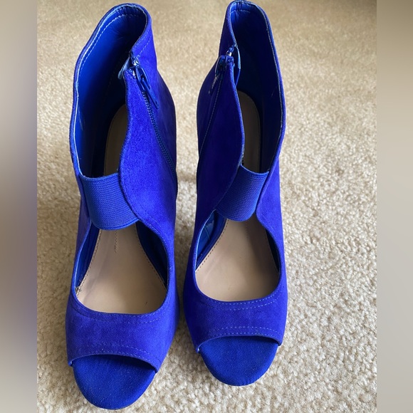 Gianni Bini bright cobalt blue 4” ankle high open toe heels 8.5 - Picture 2 of 4
